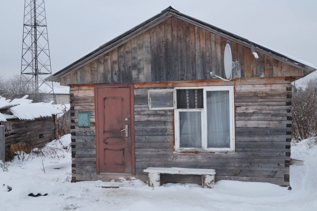 Из-за старой печи отец может потерять сына