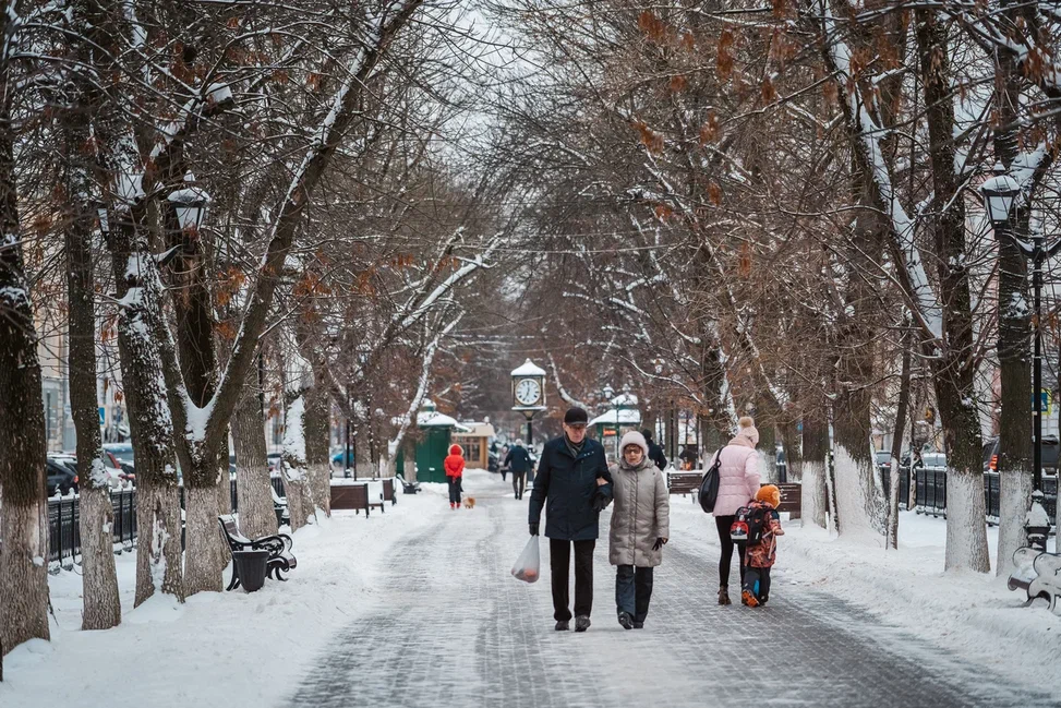 Жителям Тверской области рассказали, что делать при падении на льду