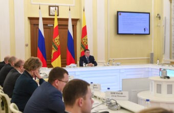 Губернатор Игорь Руденя провёл заседание Президиума Правительства Тверской области Губернатор Игорь Руденя провёл заседание Президиума Правительства Тверской области