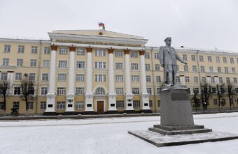 Игорь Руденя вручил награды представителям Военной академии воздушно-космической обороны им. Г.К. Жукова Игорь Руденя вручил награды представителям Военной академии воздушно-космической обороны им. Г.К. Жукова