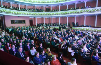 Губернатор Игорь Руденя на встрече с представителями гражданского общества подвел итоги совместной работы Губернатор Игорь Руденя на встрече с представителями гражданского общества подвел итоги совместной работы