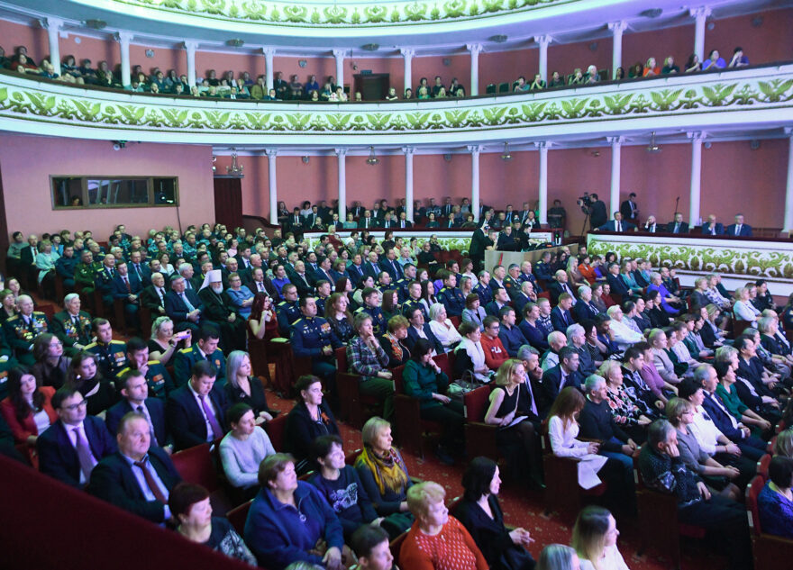 Губернатор Игорь Руденя на встрече с представителями гражданского общества подвел итоги совместной работы