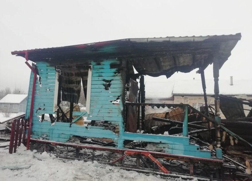 На пожаре в Тверской области погибла пенсионерка