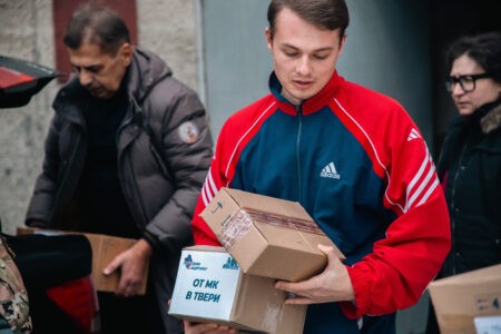 С теплом из Твери: журналисты РИА Верневолжье отправили подарки на передовую С теплом из Твери: журналисты РИА Верневолжье отправили подарки на передовую