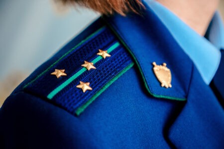 В Тверской области взыскали ущерб с подрядчика, построившего дешёвую ограду В Тверской области взыскали ущерб с подрядчика, построившего дешёвую ограду