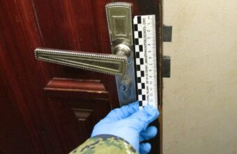 В Тверской области задержали подозреваемого в убийстве в фотомастерской