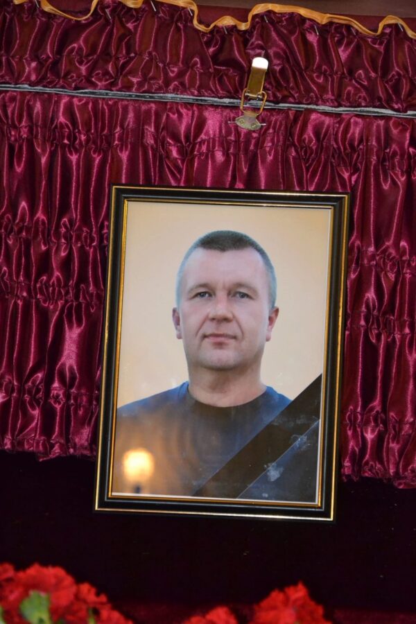 В деревне под Тверью простились с погибшим на Украине рядовым