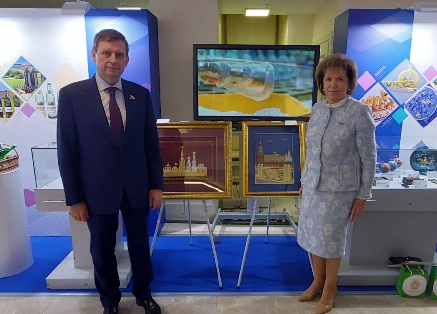 Два предприятия представили Тверскую область на выставке в Совете Федерации