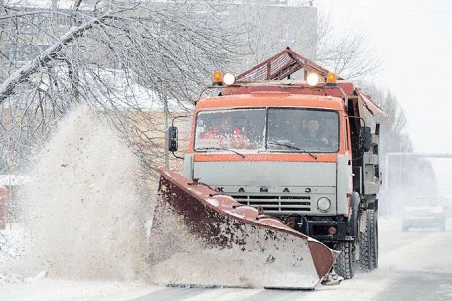 Жителей Тверской области просят не мешать чистить улицы в период снегопадов