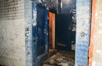 Жителя Тверской области, обвиняемого в убийстве в фотомастерской, взяли под стражу