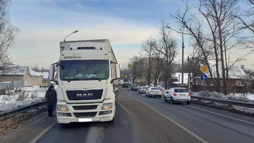 В Тверской области водитель сбил 13-летнюю девочку