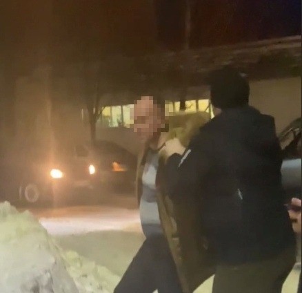 В Тверской области пьяный водитель "Нивы" врезался в автобус и попытался сбежать