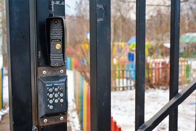 Школы и детские сады в Лихославльском округе заперли