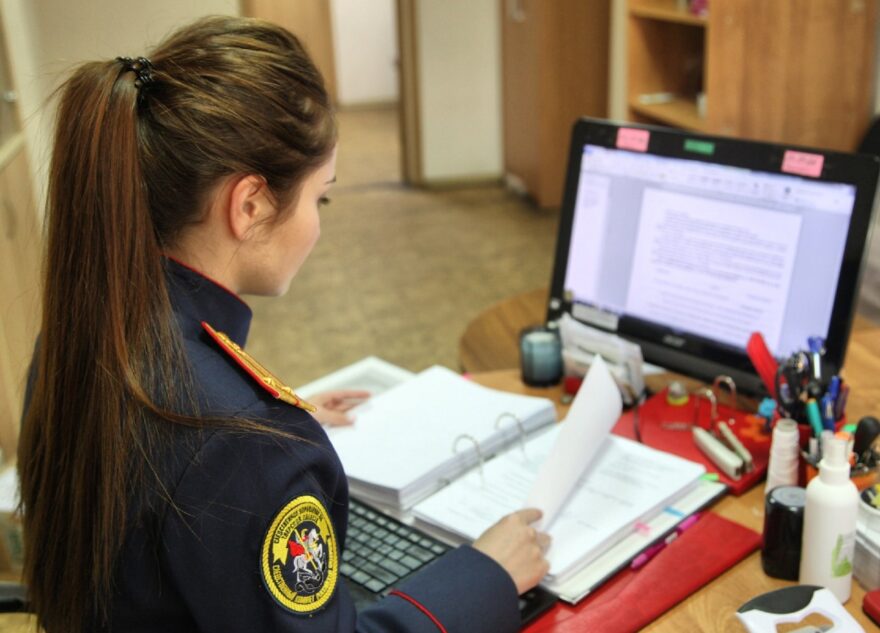 У подъезда дома в Тверской области нашли тело мужчины