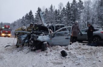Смертельное ДТП в Тверской области: два человека погибли, двое пострадали