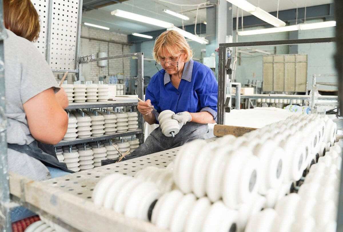 Андреапольский фарфоровый завод получит поддержку по программе «Оборотный капитал»