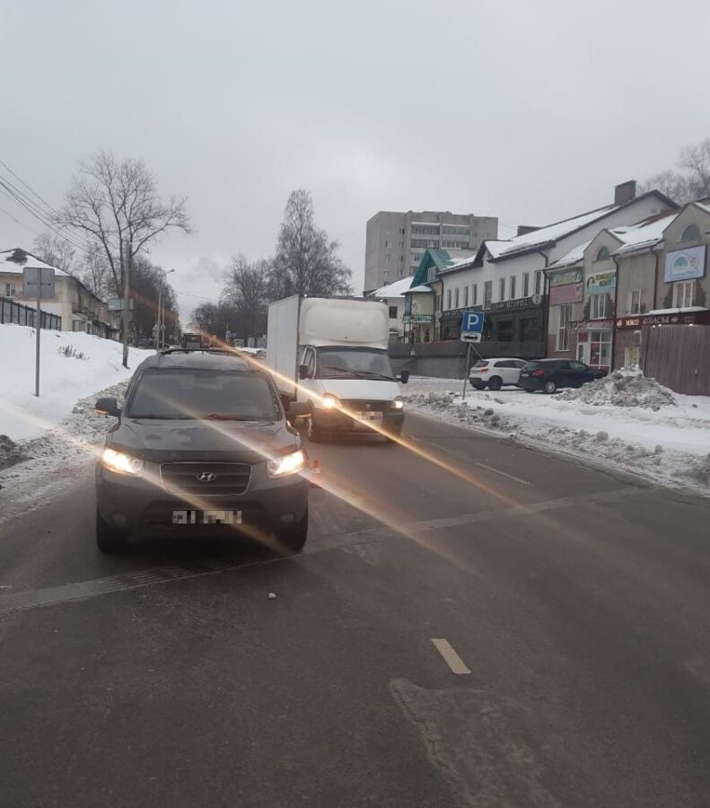 Водитель иномарки сбил женщину на зебре в Тверской области