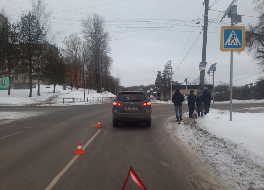 Водитель иномарки сбил женщину на зебре в Тверской области Водитель иномарки сбил женщину на зебре в Тверской области