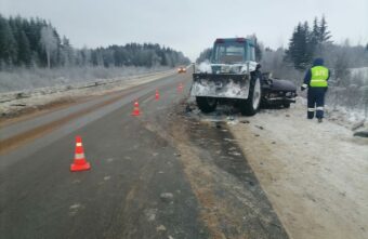 Два человека погибли из-за неудачного обгона в Тверской области Два человека погибли из-за неудачного обгона в Тверской области