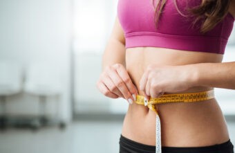 Диетолог рассказал, как похудеть к Новому году Диетолог рассказал, как похудеть к Новому году