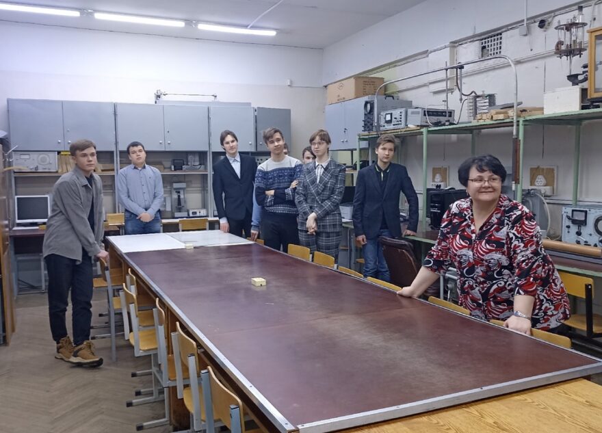 Региональный центр "Орион" познакомил тверских школьников с физико-техническим факультетом ТвГУ