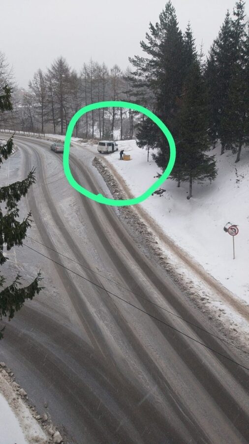 Жители Тверской области воруют пескосоляную смесь для посыпки тротуаров