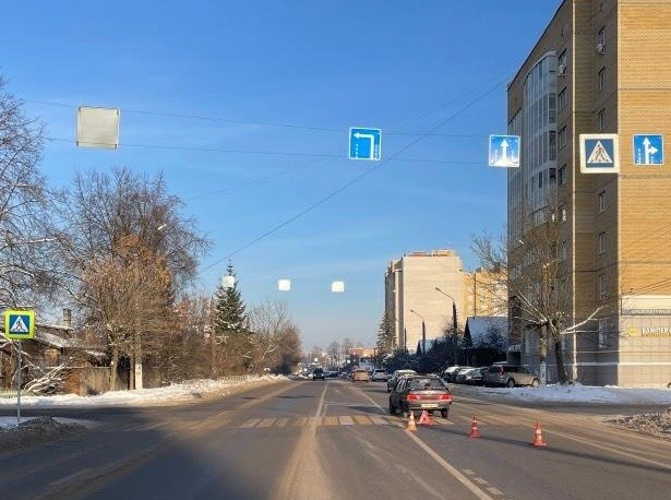 Водитель ВАЗа сбил пешехода на зебре в Твери