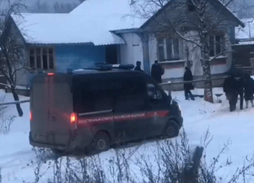 Тела троих мужчин нашли в доме в Тверской области
