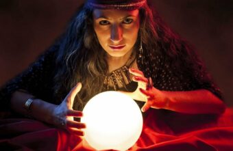 Россиянам рассказали, стоит ли верить предсказаниям Россиянам рассказали, стоит ли верить предсказаниям