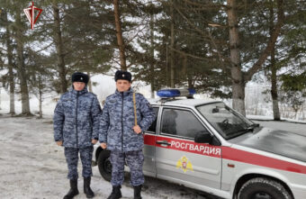 Росгвардейцы помогли эвакуировать людей на пожаре в Тверской области