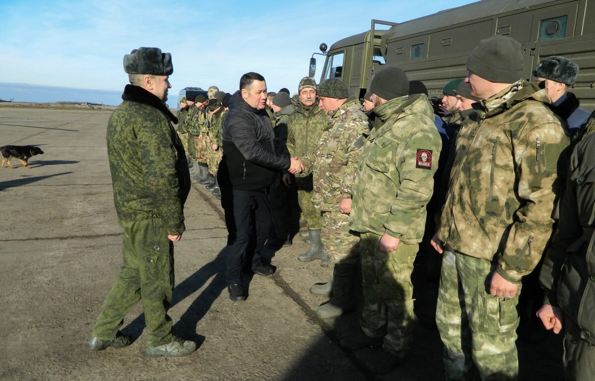 Военнослужащие из зоны СВО поздравили жителей Тверской области с Новым годом