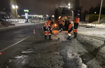 По всей Твери продолжаются мероприятия по ямочному ремонту дорог По всей Твери продолжаются мероприятия по ямочному ремонту дорог