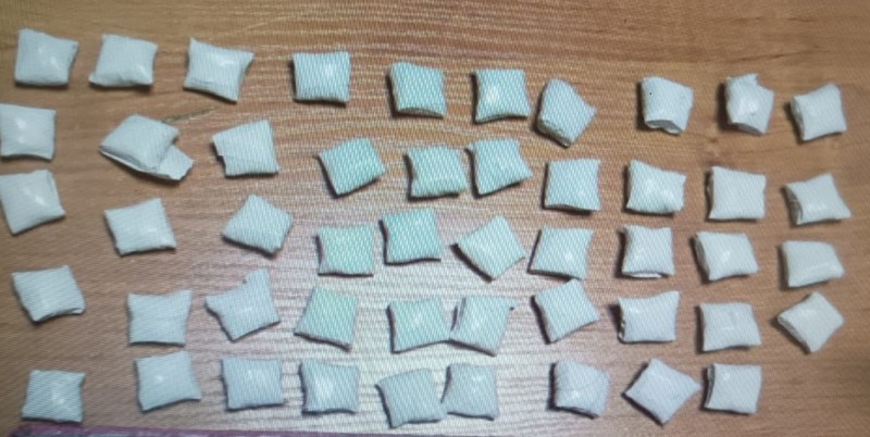 В Тверской области у мужчины изъяли 49 свёртков с наркотиком