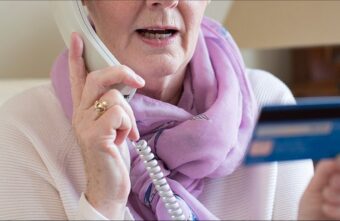 Пенсионерка из Твери заплатила мошенникам больше двух миллионов Пенсионерка из Твери заплатила мошенникам больше двух миллионов