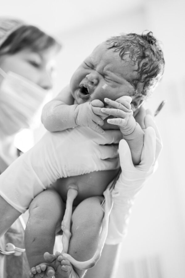 Лучший подарок на Новый Год: в тверском перинатальном центре малыш родился сразу после боя курантов