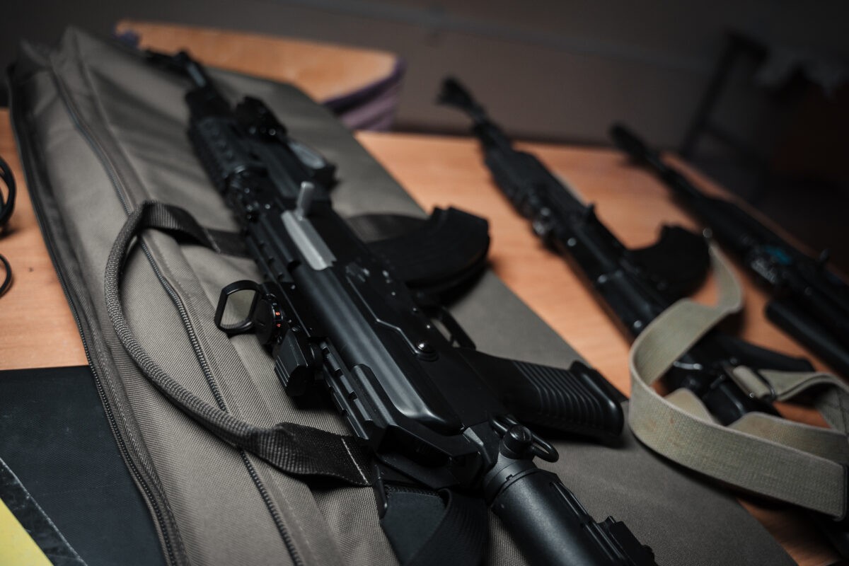 Силами районной прокуратуры закрыли сайты с продажей оружия