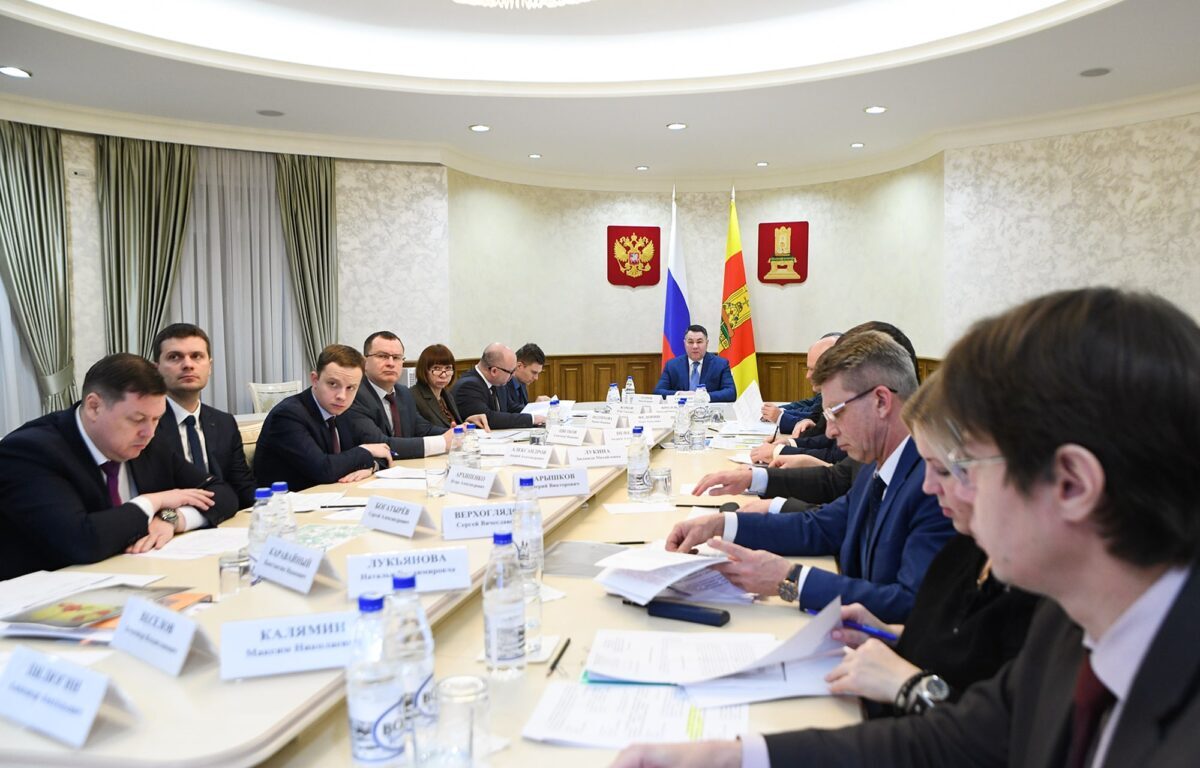 Губернатор Игорь Руденя провёл заседание межведомственной комиссии по земельным отношениям