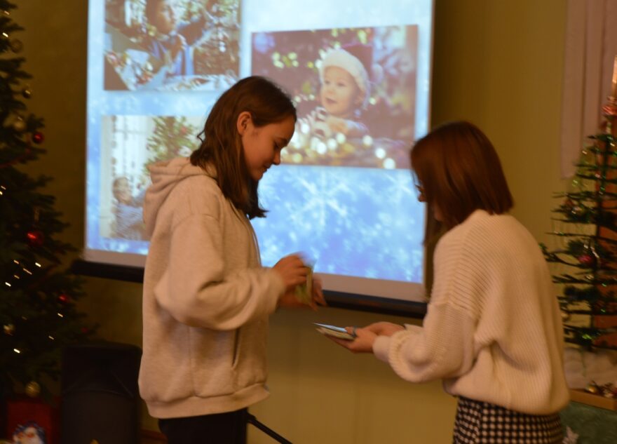 В Торопецкой библиотеке можно поиграть в новогодние настолки