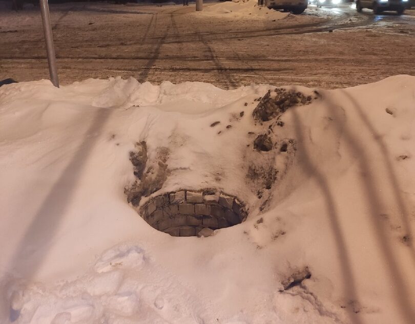 В Заволжском районе тверитяне могут провалиться в открытый колодец