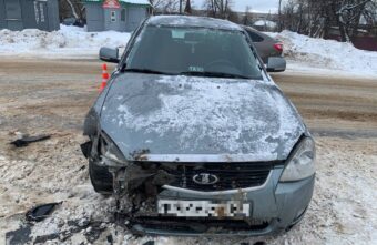 Пострадал пассажир Лады: ДТП в Калязине Пострадал пассажир Лады: ДТП в Калязине