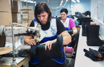 Предприятия Тверской области продолжают выпуск продукции, востребованной вооруженными силами РФ