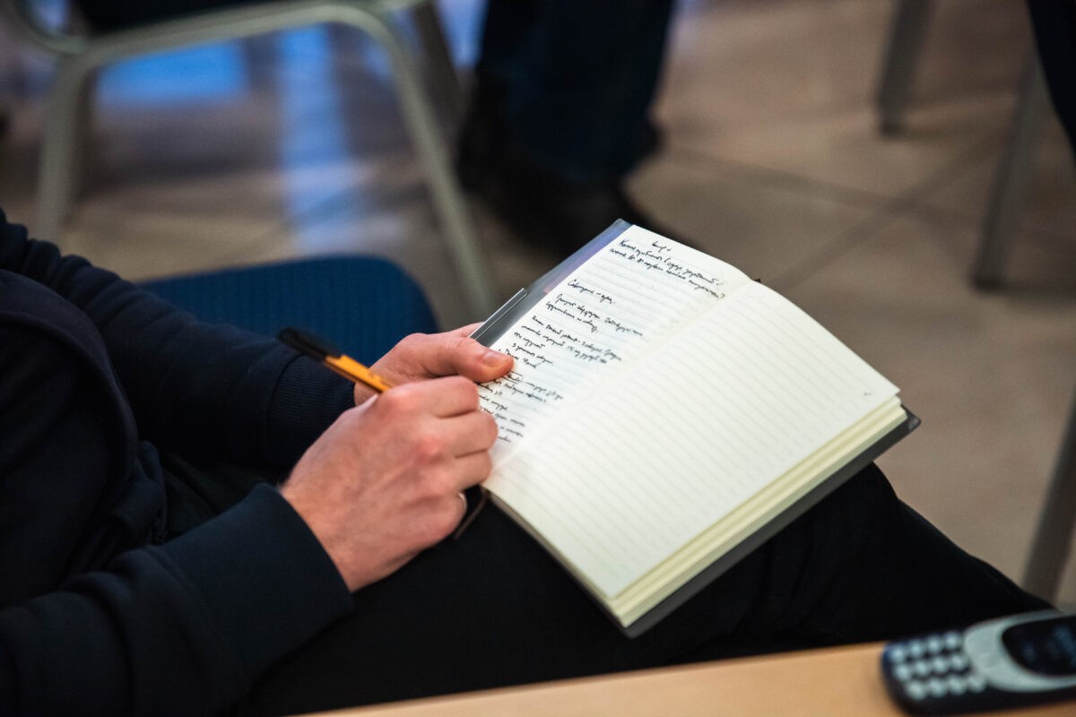 Система единая и прозрачная: к решению зарплатного вопроса медиков подключились профсоюзы