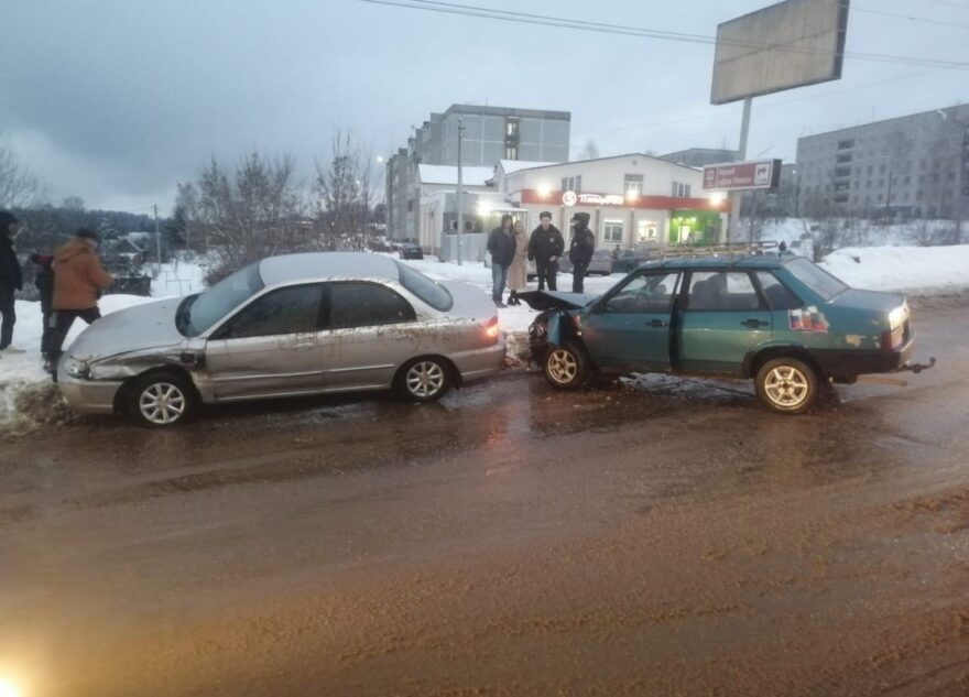 В Тверской области 55-летний водитель столкнулся с иномаркой В Тверской области 55-летний водитель столкнулся с иномаркой