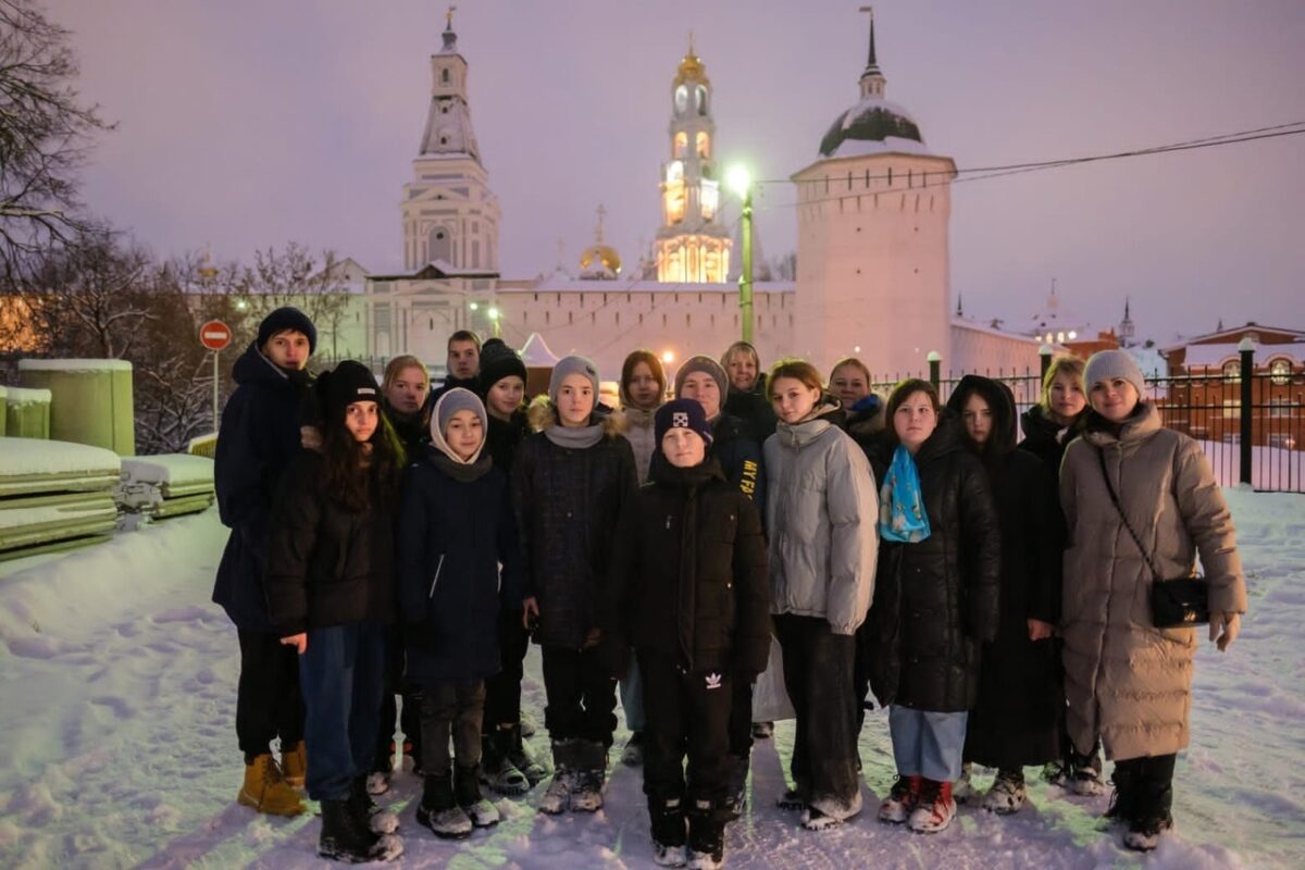 Лихославльские дети отправились смотреть Троице-Сергиеву лавру
