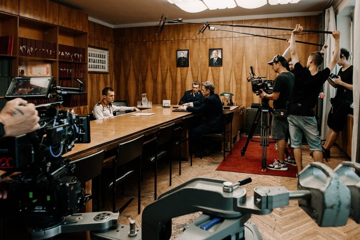 Wink и more.tv представили тизерный ролик сериала «Фишер» с Иваном Янковским и Сашей Бортич в главных ролях