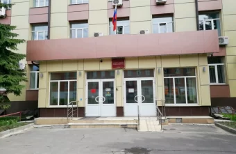 Водитель, на машину которого упала конструкция эстакады в Твери, выиграл суд