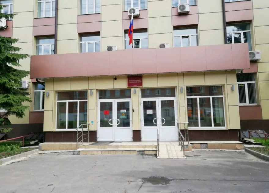 Водитель, на машину которого упала конструкция эстакады в Твери, выиграл суд Водитель, на машину которого упала конструкция эстакады в Твери, выиграл суд