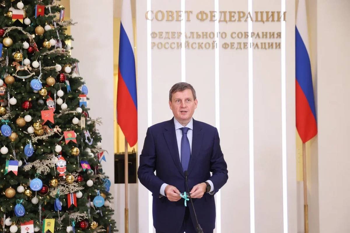 Сенатор Андрей Епишин исполнил новогоднюю мечту четырехлетней Анны из Тверской области