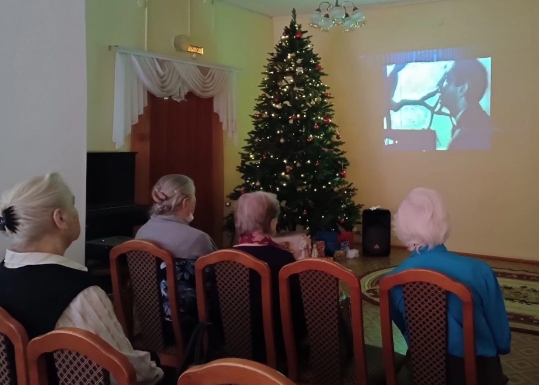 Жители Торопца виртуально "сходили в филармонию"