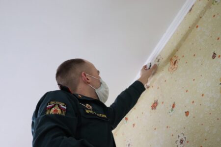 Более 7 тысяч пожарных извещателей установили в домах многодетных семей Тверской области в 2022 году Более 7 тысяч пожарных извещателей установили в домах многодетных семей Тверской области в 2022 году